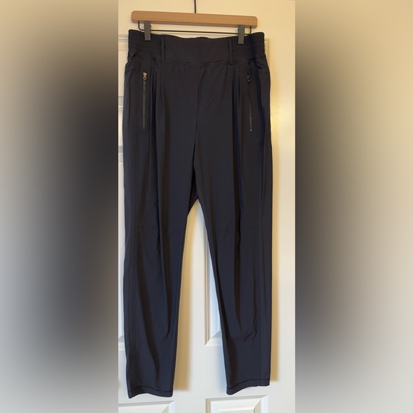 lululemon athletica Pants - Lululemon Athletica lined Windbreaker Outdoor Black Women’s Pants Size 8